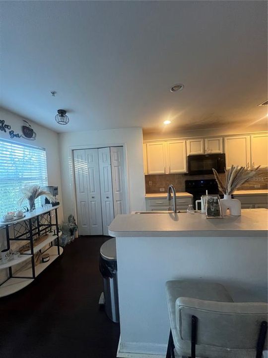 待售: $326,000 (3 贝兹, 2 浴室, 1914 平方英尺)