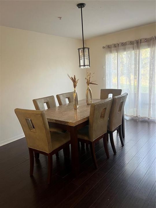 待售: $326,000 (3 贝兹, 2 浴室, 1914 平方英尺)