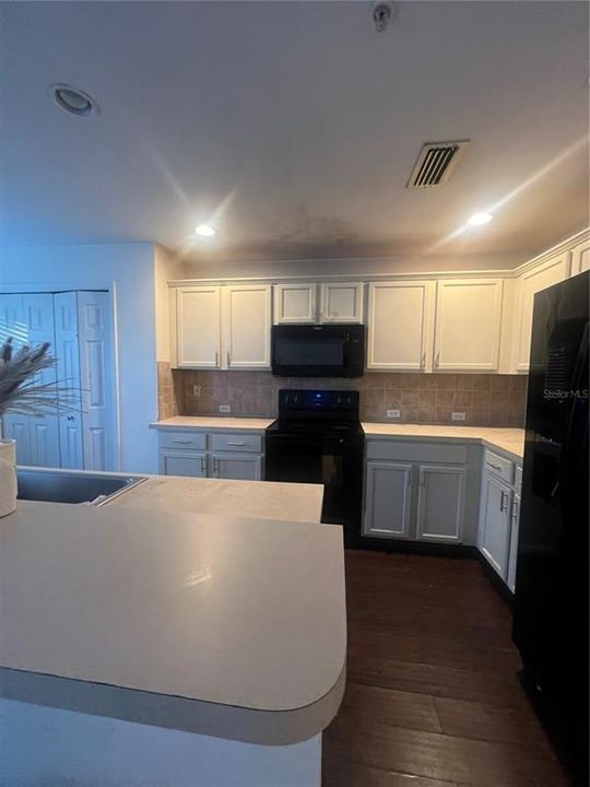 待售: $326,000 (3 贝兹, 2 浴室, 1914 平方英尺)