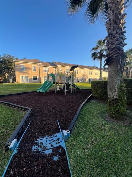 待售: $326,000 (3 贝兹, 2 浴室, 1914 平方英尺)