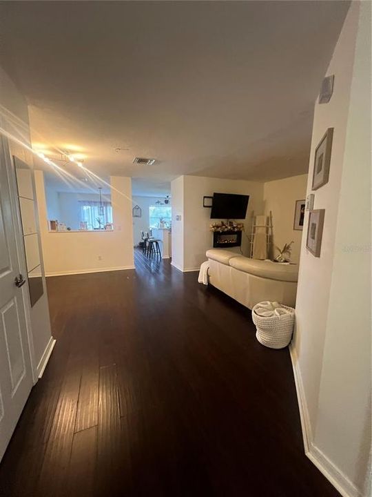 待售: $326,000 (3 贝兹, 2 浴室, 1914 平方英尺)