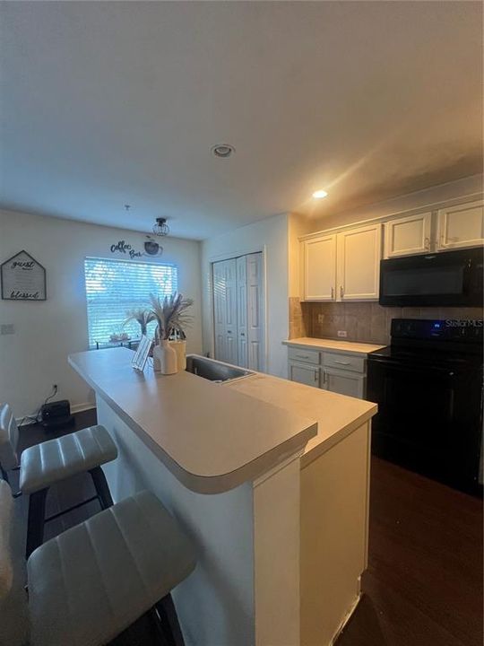 待售: $326,000 (3 贝兹, 2 浴室, 1914 平方英尺)