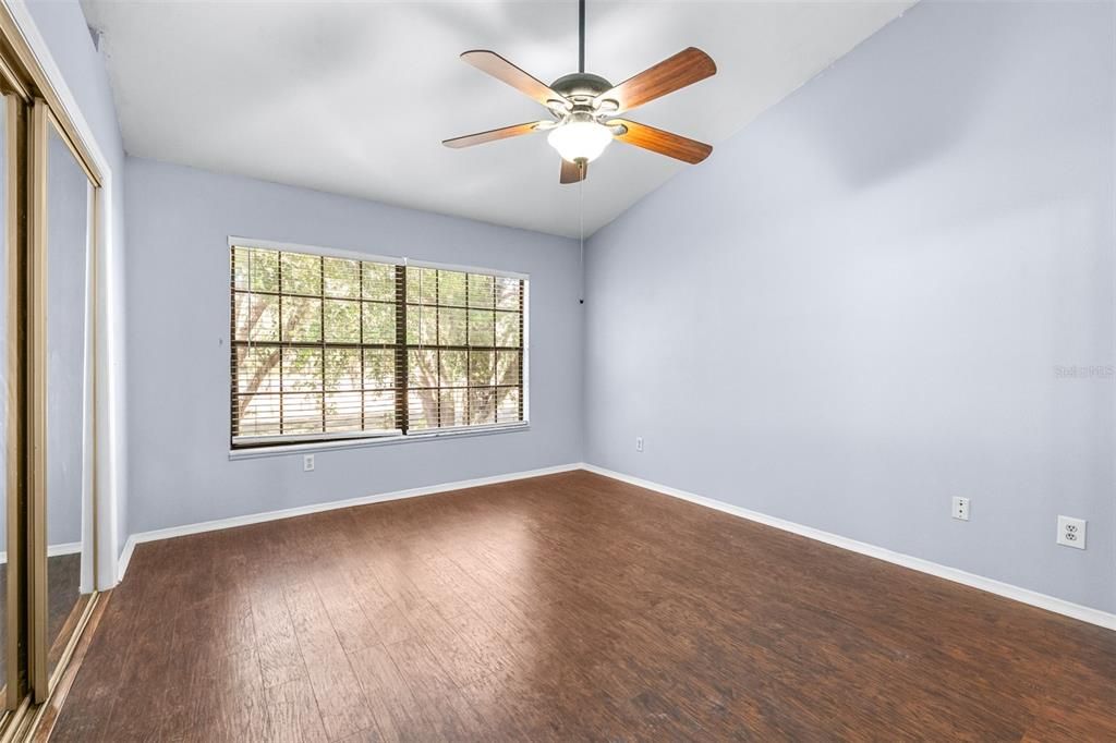 待售: $219,000 (2 贝兹, 2 浴室, 1185 平方英尺)