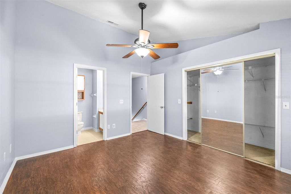 待售: $219,000 (2 贝兹, 2 浴室, 1185 平方英尺)