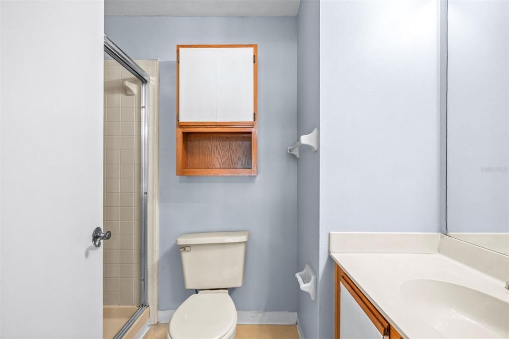 待售: $219,000 (2 贝兹, 2 浴室, 1185 平方英尺)