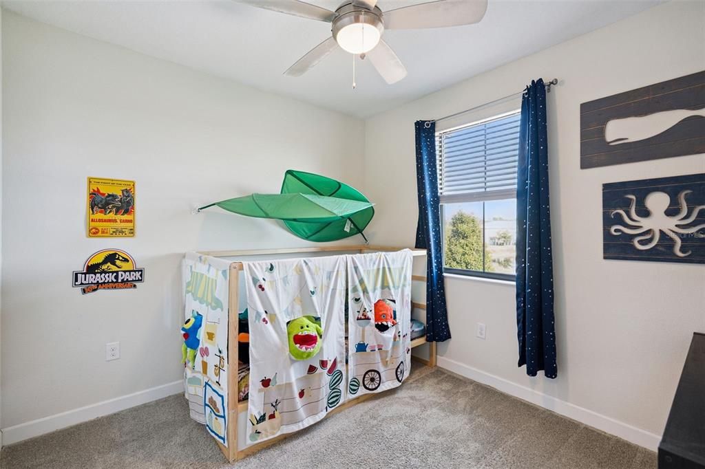 На продажу: $319,900 (3 спален, 2 ванн, 1881 Квадратных фут)