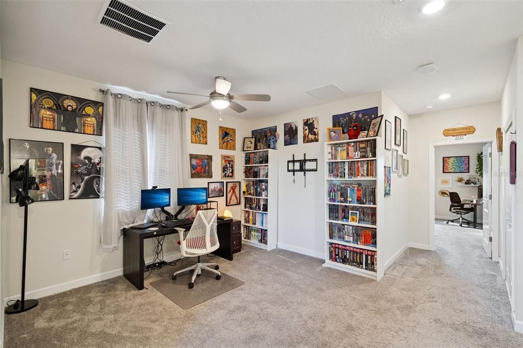 На продажу: $319,900 (3 спален, 2 ванн, 1881 Квадратных фут)