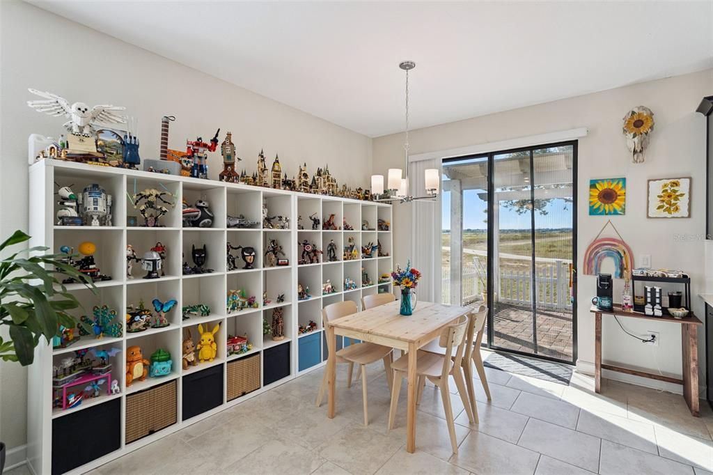 На продажу: $319,900 (3 спален, 2 ванн, 1881 Квадратных фут)