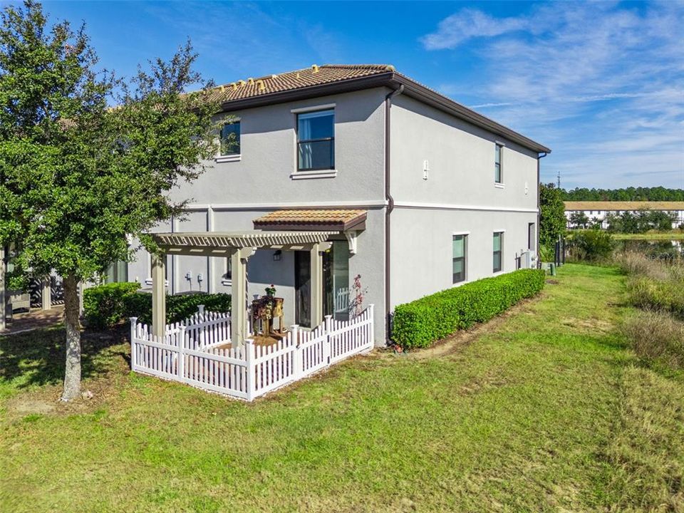 На продажу: $319,900 (3 спален, 2 ванн, 1881 Квадратных фут)