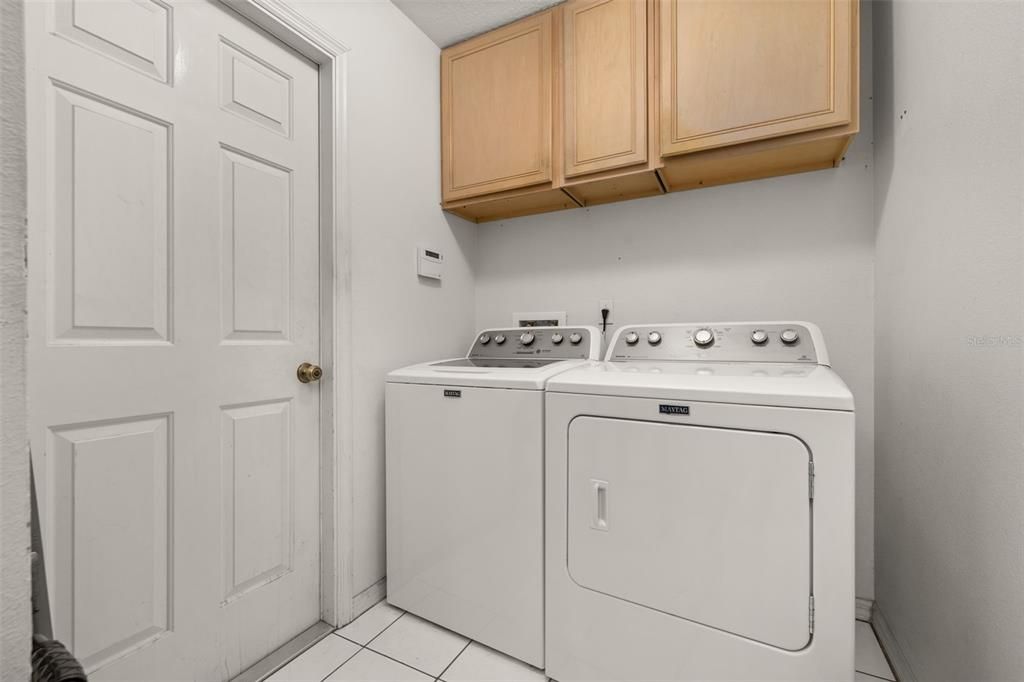 En Venta: $375,000 (3 camas, 2 baños, 1800 Pies cuadrados)