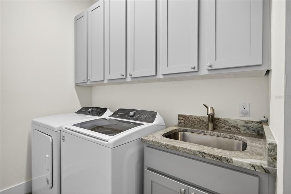 En Venta: $825,000 (3 camas, 2 baños, 2178 Pies cuadrados)