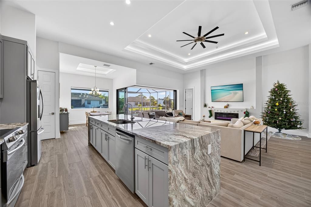 En Venta: $825,000 (3 camas, 2 baños, 2178 Pies cuadrados)