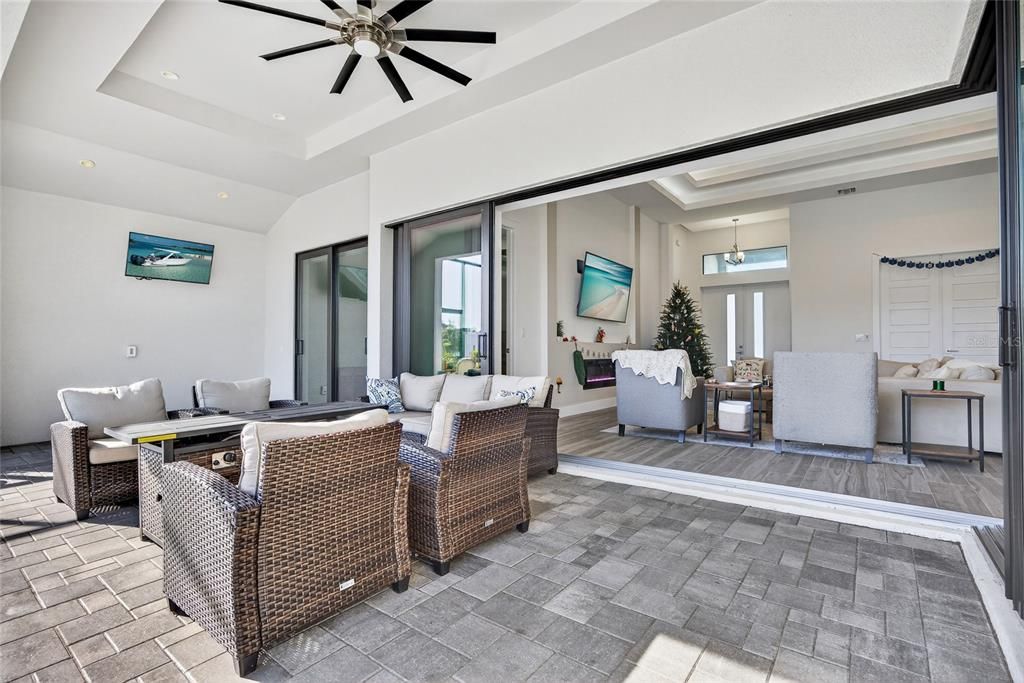 En Venta: $825,000 (3 camas, 2 baños, 2178 Pies cuadrados)