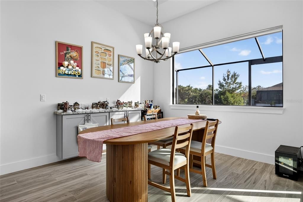 En Venta: $825,000 (3 camas, 2 baños, 2178 Pies cuadrados)