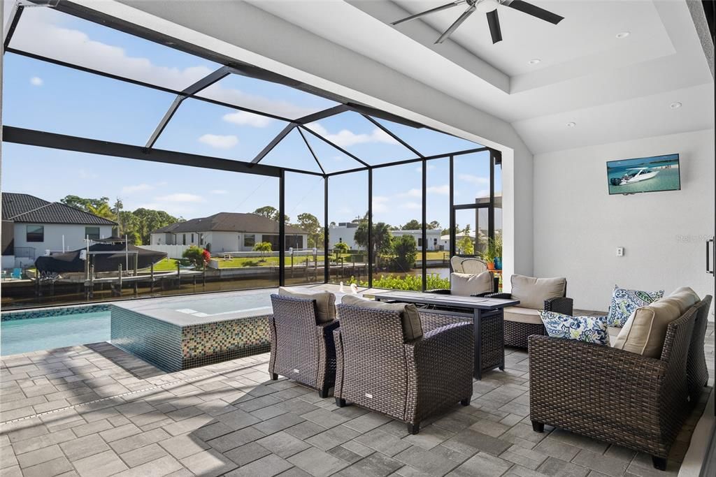 En Venta: $825,000 (3 camas, 2 baños, 2178 Pies cuadrados)