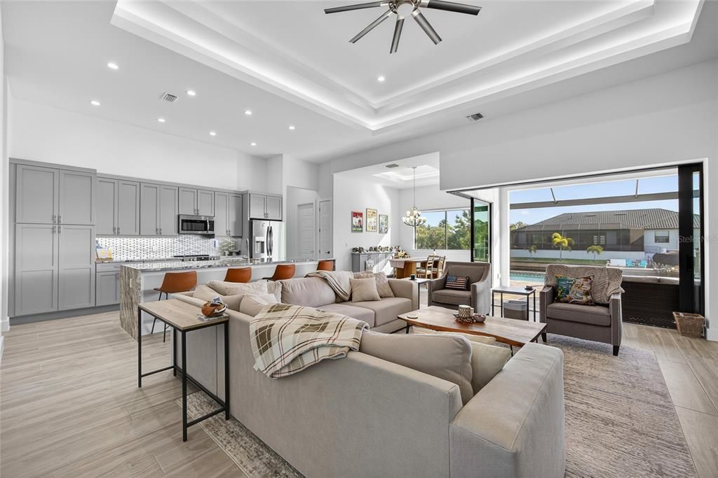 En Venta: $825,000 (3 camas, 2 baños, 2178 Pies cuadrados)