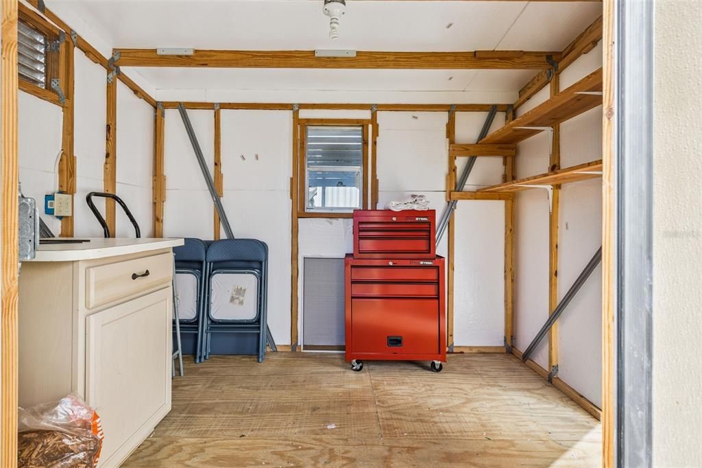 待售: $125,000 (2 贝兹, 2 浴室, 1168 平方英尺)