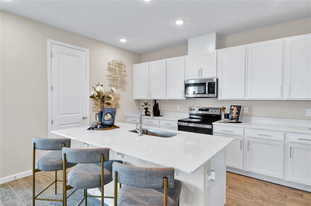 For Sale: $399,950 (4 beds, 3 baths, 2070 Square Feet)