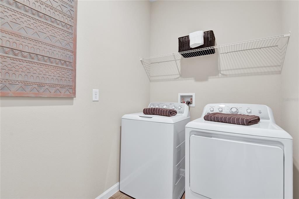 For Sale: $399,950 (4 beds, 3 baths, 2070 Square Feet)