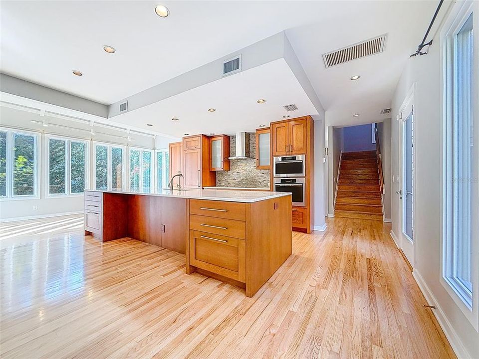 For Rent: $6,200 (4 beds, 3 baths, 3091 Square Feet)