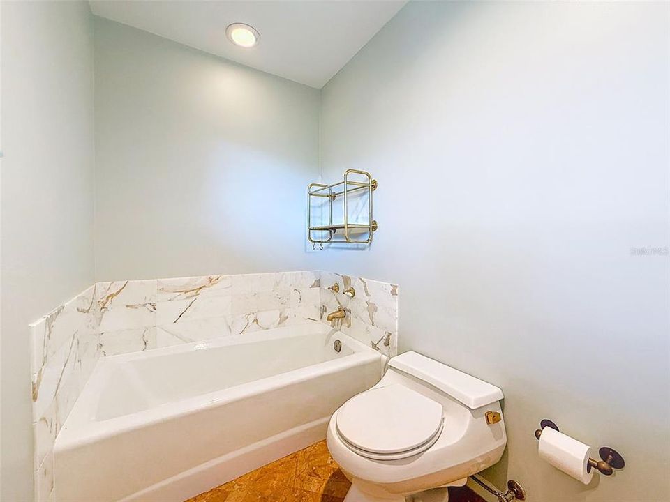 For Rent: $6,200 (4 beds, 3 baths, 3091 Square Feet)