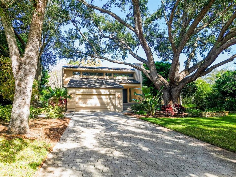 For Rent: $6,200 (4 beds, 3 baths, 3091 Square Feet)