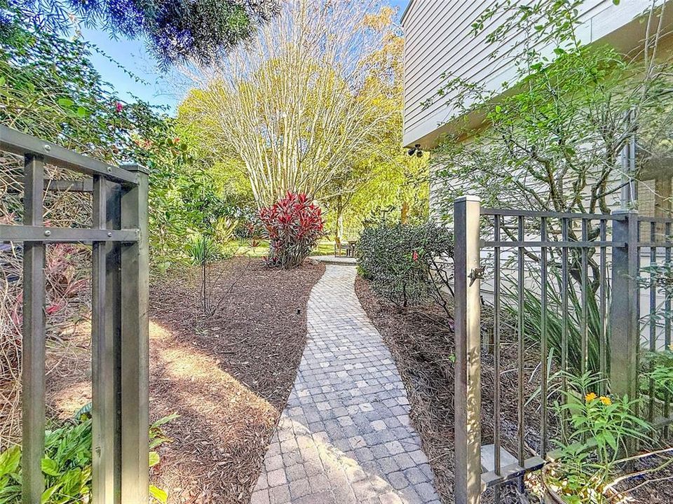 For Rent: $6,200 (4 beds, 3 baths, 3091 Square Feet)