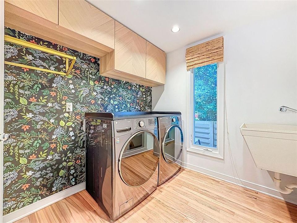 For Rent: $6,200 (4 beds, 3 baths, 3091 Square Feet)