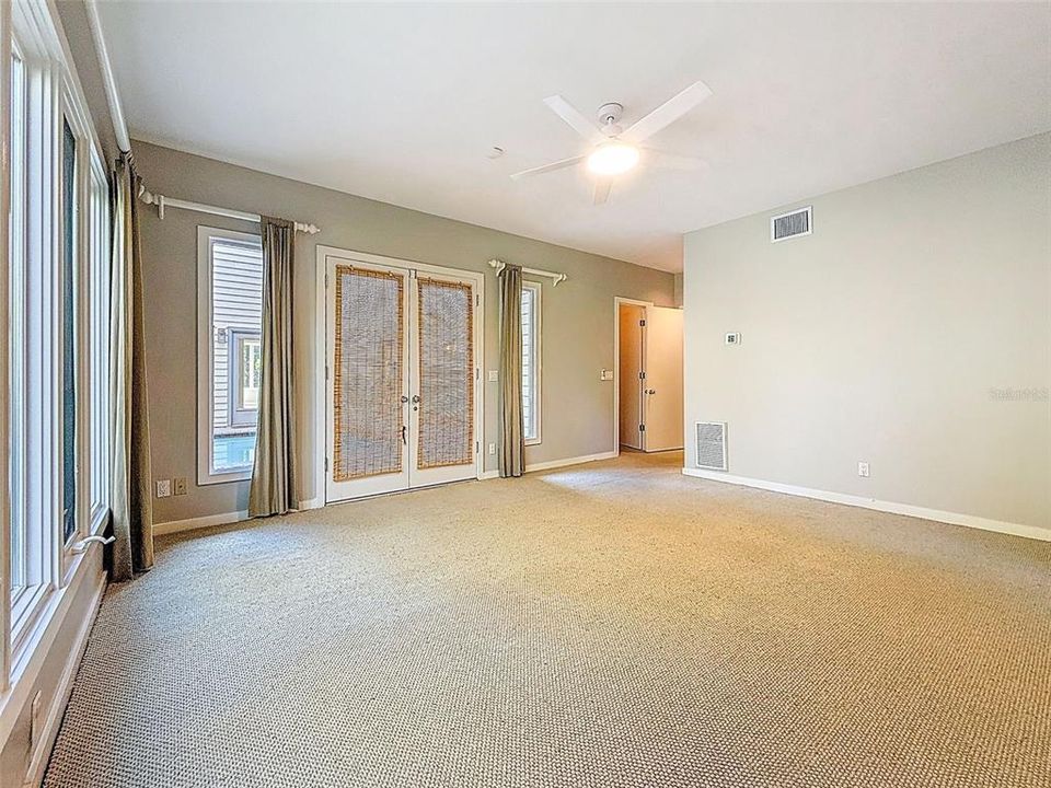 For Rent: $6,200 (4 beds, 3 baths, 3091 Square Feet)