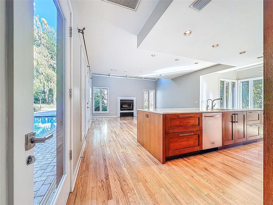 For Rent: $6,200 (4 beds, 3 baths, 3091 Square Feet)