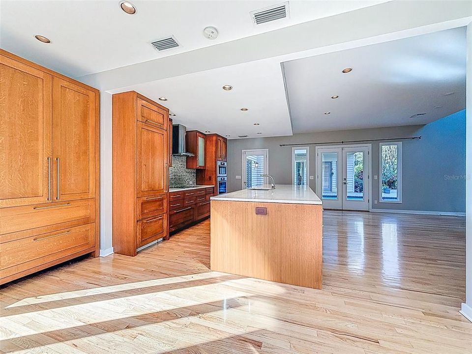 For Rent: $6,200 (4 beds, 3 baths, 3091 Square Feet)