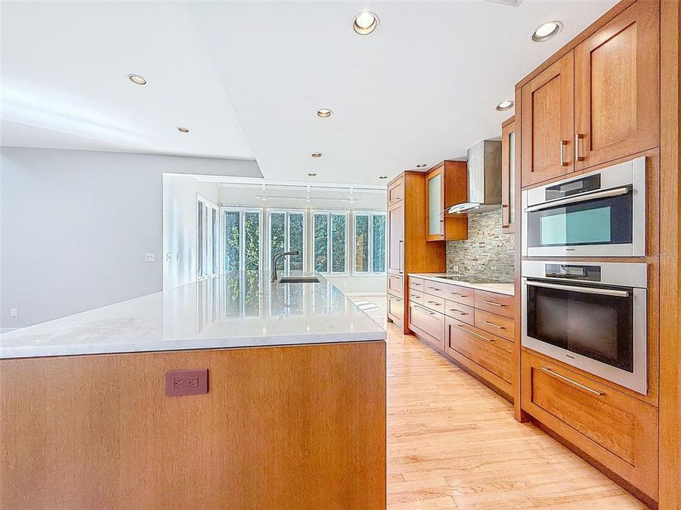 For Rent: $6,200 (4 beds, 3 baths, 3091 Square Feet)