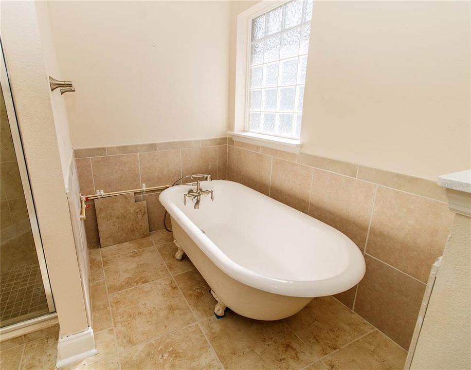 待售: $340,000 (3 贝兹, 2 浴室, 1951 平方英尺)