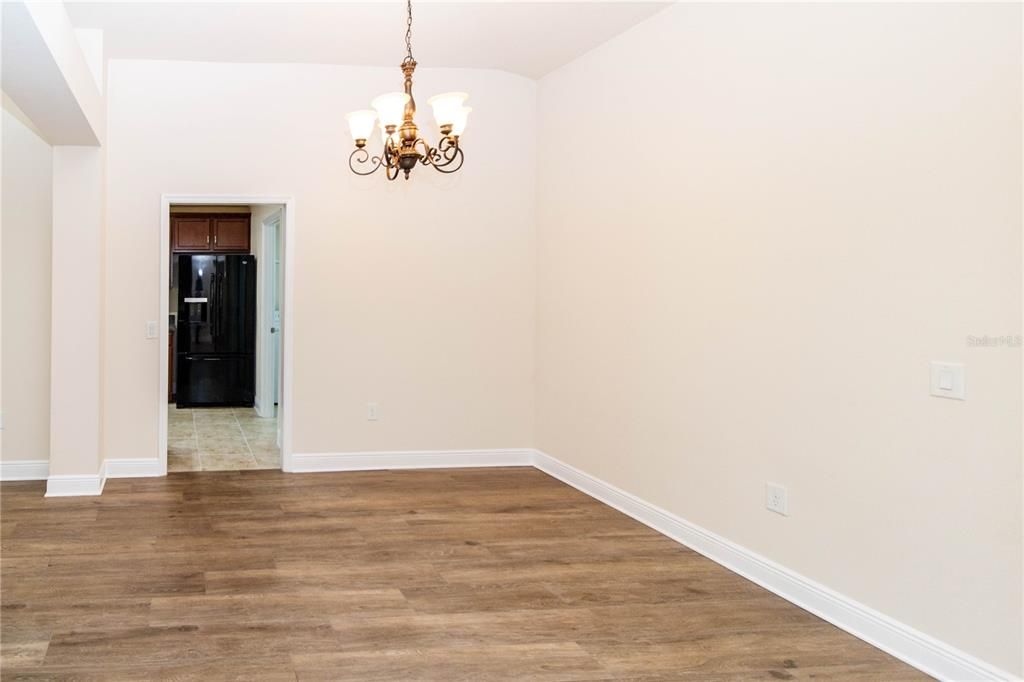 待售: $340,000 (3 贝兹, 2 浴室, 1951 平方英尺)