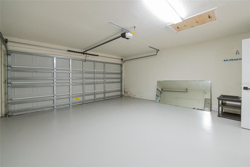 En Venta: $295,000 (4 camas, 2 baños, 1715 Pies cuadrados)