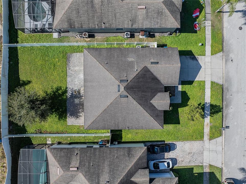 En Venta: $295,000 (4 camas, 2 baños, 1715 Pies cuadrados)