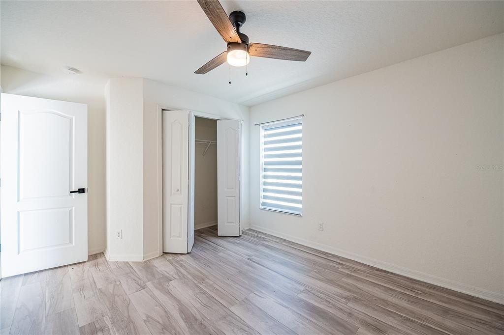 En Venta: $295,000 (4 camas, 2 baños, 1715 Pies cuadrados)