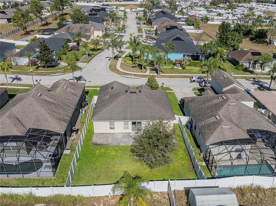 En Venta: $295,000 (4 camas, 2 baños, 1715 Pies cuadrados)