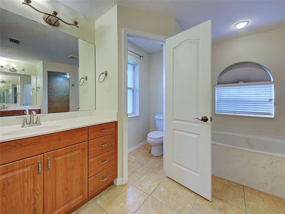 На продажу: $659,000 (3 спален, 2 ванн, 2084 Квадратных фут)