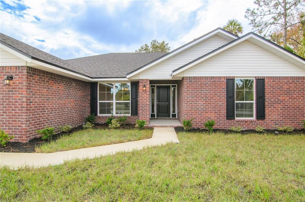 For Sale: $389,900 (4 beds, 3 baths, 2117 Square Feet)