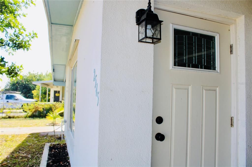 For Sale: $175,000 (2 beds, 1 baths, 897 Square Feet)