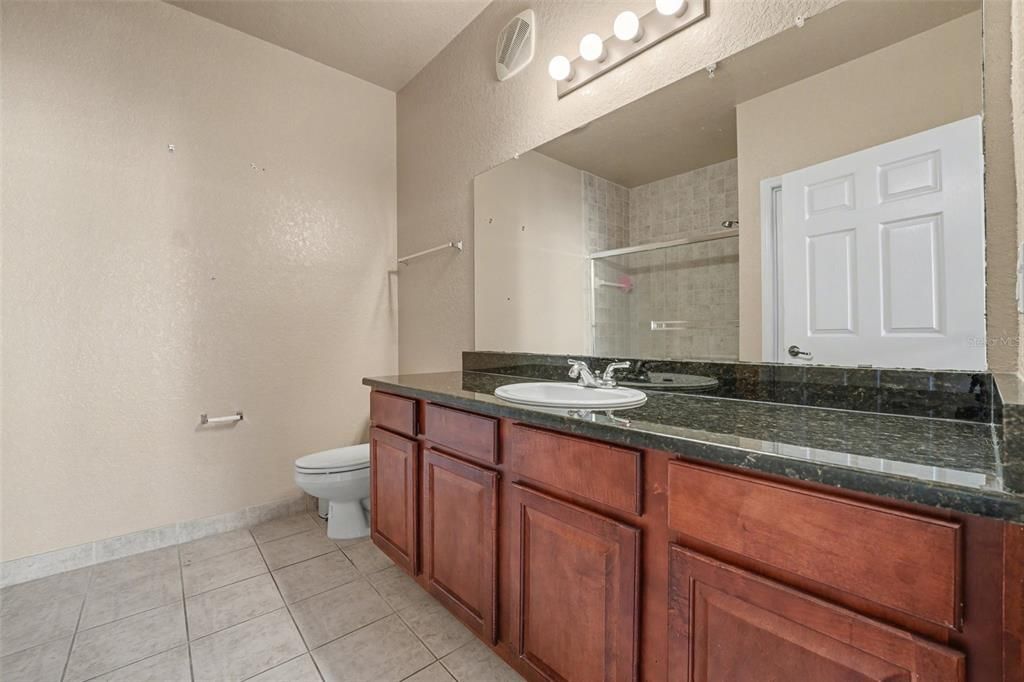 For Sale: $175,000 (2 beds, 2 baths, 1134 Square Feet)