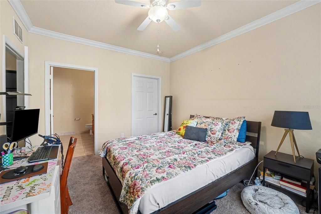 For Sale: $175,000 (2 beds, 2 baths, 1134 Square Feet)