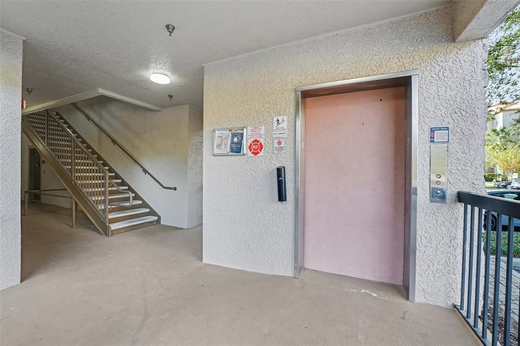 For Sale: $175,000 (2 beds, 2 baths, 1134 Square Feet)