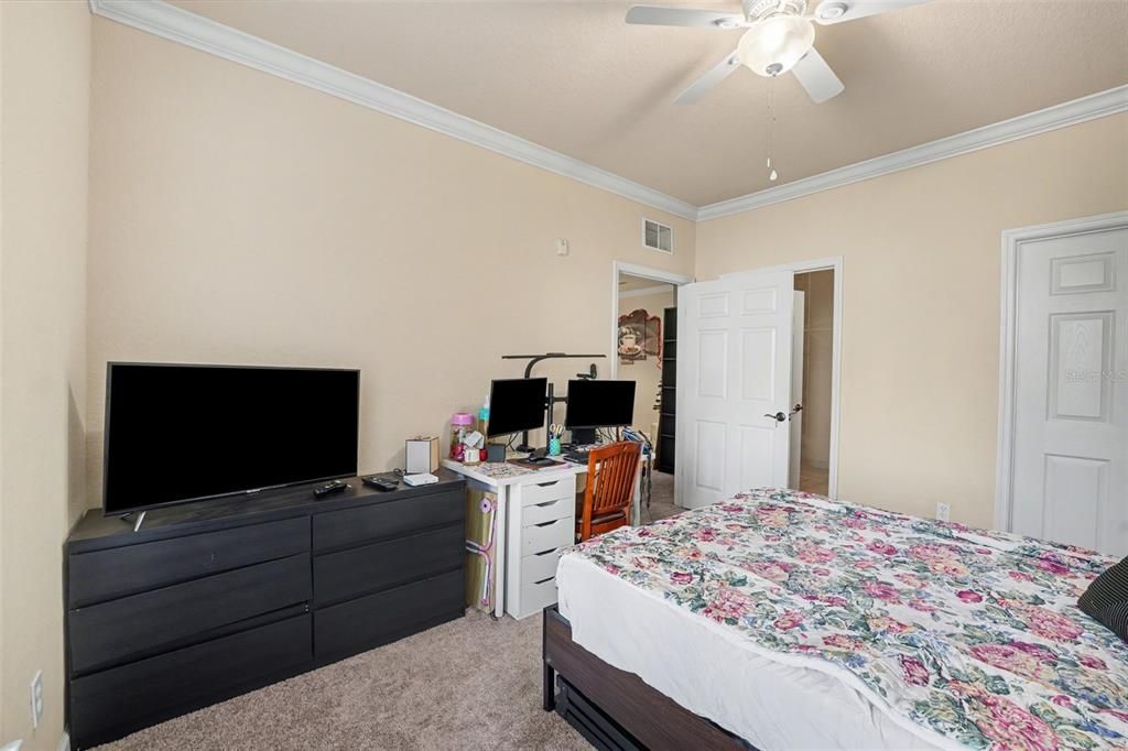 For Sale: $175,000 (2 beds, 2 baths, 1134 Square Feet)