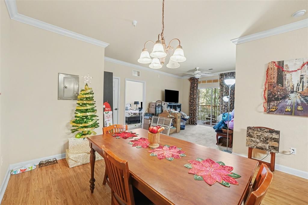 For Sale: $175,000 (2 beds, 2 baths, 1134 Square Feet)