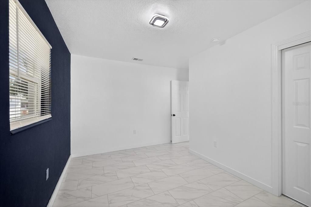 На продажу: $359,900 (3 спален, 2 ванн, 1092 Квадратных фут)