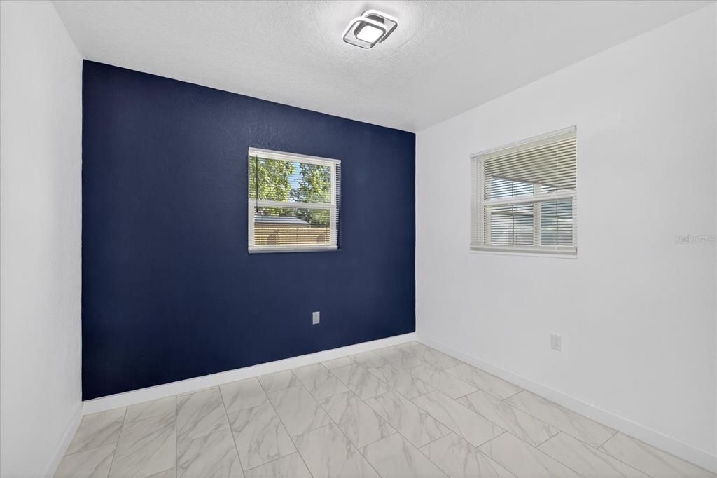 На продажу: $359,900 (3 спален, 2 ванн, 1092 Квадратных фут)