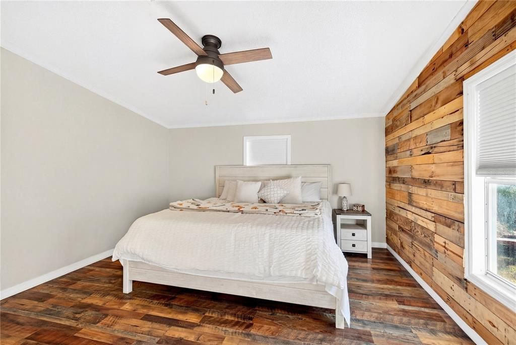 For Sale: $350,000 (3 beds, 2 baths, 1620 Square Feet)