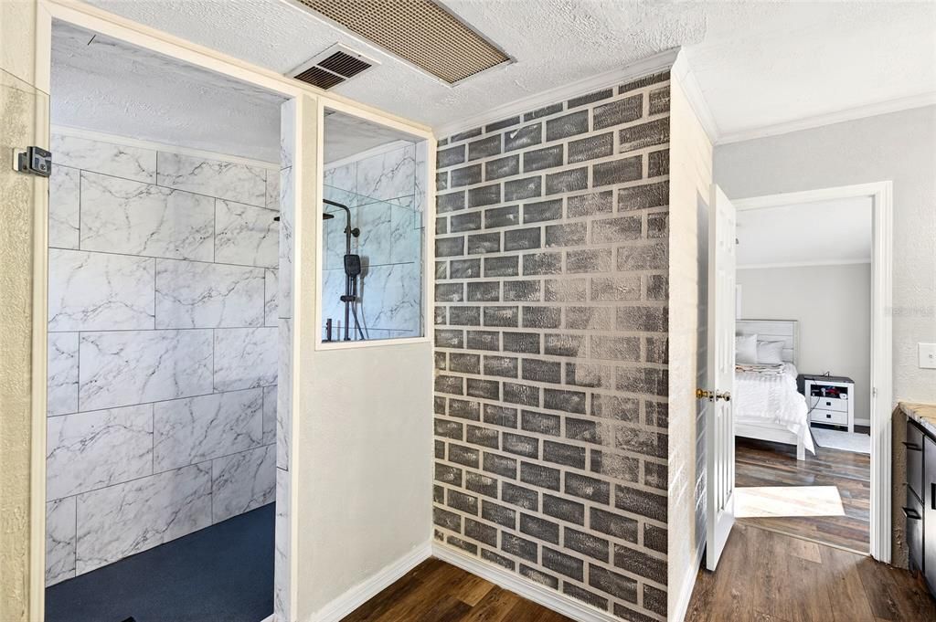 For Sale: $350,000 (3 beds, 2 baths, 1620 Square Feet)